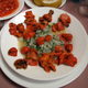Plato con Piure crudo en un mercado de Valparaíso (Chile). Foto: Stéphane Batigne / Wikipedia